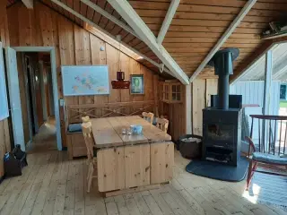 Hyggeligt sommerhus p� Nordlangeland udlejes - p� stor b�rnevenlig grund i Stoense Udflytter