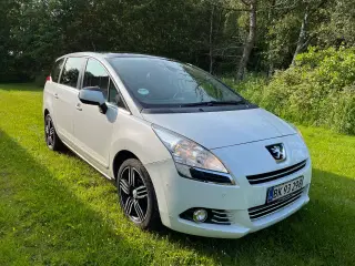 Peugeot 5008 2,0 HDI 150 premium 