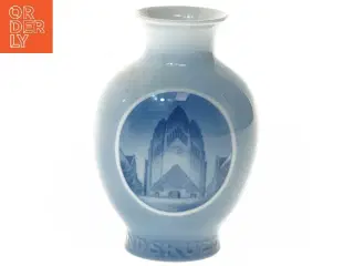 Vase med kirke motiv fra Royal Copenhagen (str. 18 cm)
