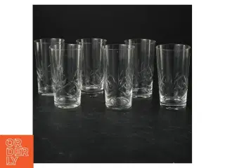 Sæt af seks drikkeglas med mønster (str. 6 styk. ø. 5,5 cm. længde. 10 cm)