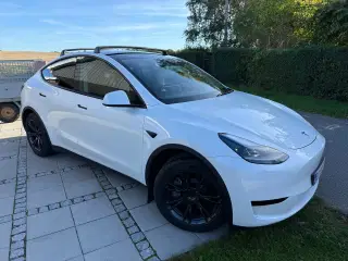 Tesla Model Y  Long Range RWD
