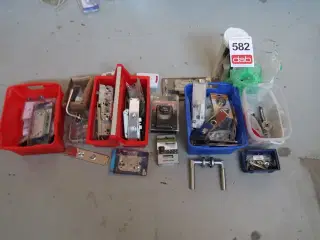 Diverse låse, nøglebokse m.m.
