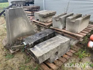 Lot: Fundamenter 11 styk