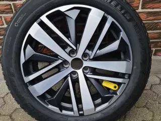 4 stk. vinterdæk med alufælge 235/50 R19