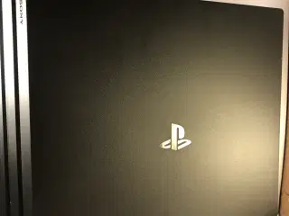 PS4 Pro 1TB med Controller