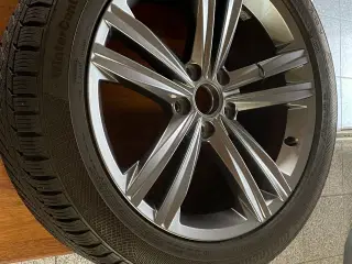 VW originale 18" Sebring med conti. dæk.