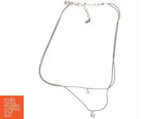 Dyrberg/Kern sølvfarvet halskæde med Swarovski-krystaller vedhæng (str. 46 cm)