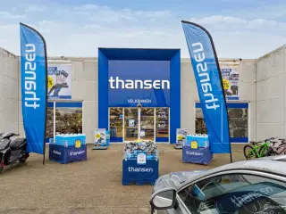 Bedste placering med facade ud mod trafikeret rundkørsel