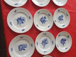 10 Royal Copenhagen frokosttallerkner. 1. Sorteri