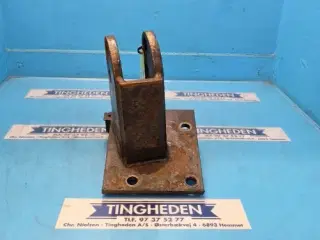 Massey Ferguson 3060 Støtte R. 3388444M95