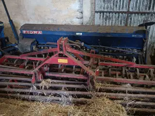 Fiona med Doublet-Record harve med 2,5 m Fiona såmaskine til reservedele