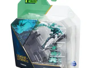 League Of Legends, Official Thresh Scythe and Lant