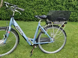 El dame cykel med nyt batteri