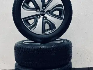🚗 Originale Kia Niro alufælge med vinterdæk – kla