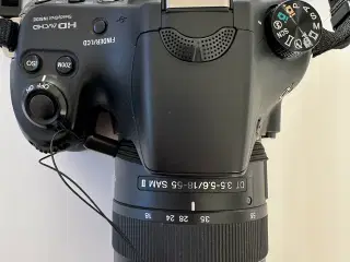 Sony α58 digitalkamera.