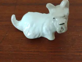 Lille porcelæns hund
