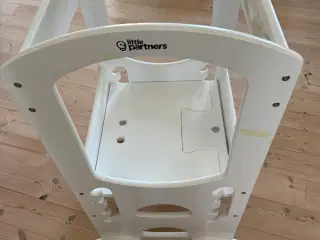 Læringstårn når barnet skal være med i køkkenet