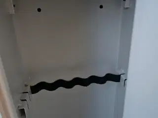 Våbenskab til 5 våben