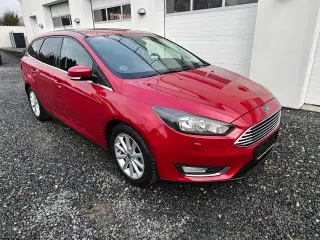 Ford Focus Titanium EcoBoost 