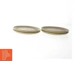 Sæt af 4 runde tallerkener (str. 4 styk. ø. 16,5 cm)