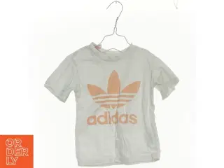 T-Shirt fra Adidas (str. 98 cm)