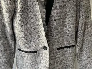 Blazer fra Vila str. 40
