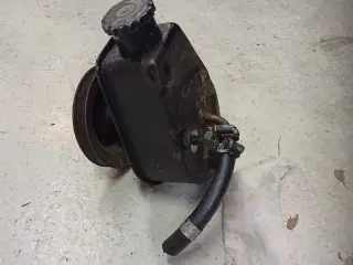 Servopumpe
