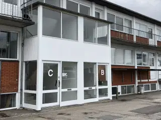 Flotte kontorlokaler i en stor flerbrugerejendom