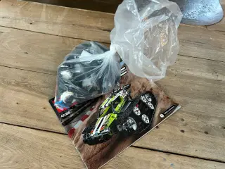 LEGO 42065 - Fjernstyret racerbil på larvefødder