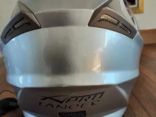 X-PRO styrthjelm