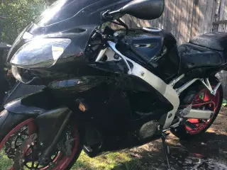 Kawasaki zx6r