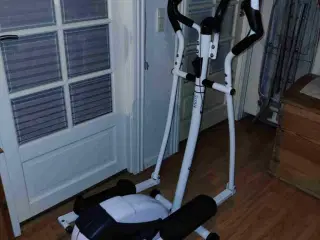 Cross trainer