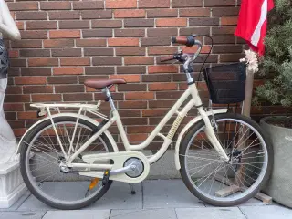 Købt til 3499 kr 24 tommer 