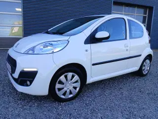 Peugeot 107  Motion White 1,0