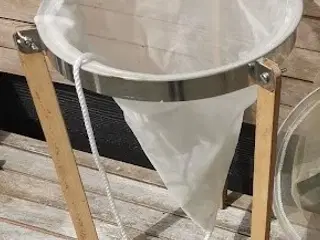 Biavl - Udstyrs-Marked - ½ Pris