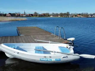 Walker Bay 8'