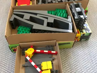 Lego Duplo togbane med tilbehør
