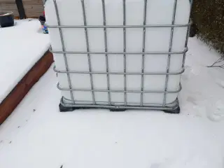 1000 liters palletank kun brugt til drikkevand 