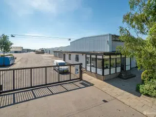 504 m2 lager/kontor ca. 1 km fra Vojens centrum