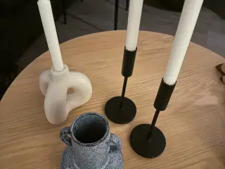 Lysestager og krukke