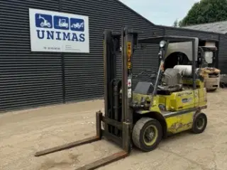 Billig truck med friløft