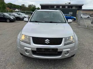 Suzuki Grand Vitara 2,0 GLS Van