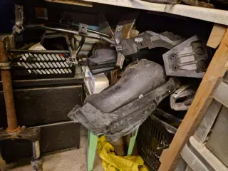 Dele til Suzuki gsxr 750 sælges