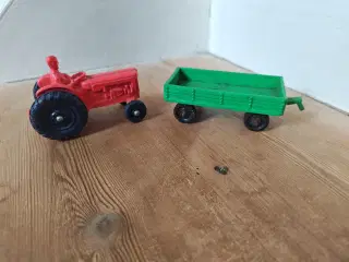 Tomte Lærdal Traktor samt vogn