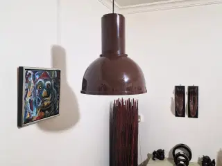 Fed retro pendel med industrielt look.