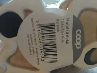 Hund i keramik til salg