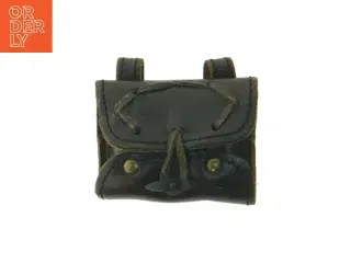 Læderpung med eliksirflasker med kork-propper til bæltet (str. 8x10x2 cm)