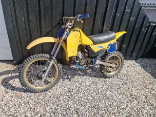 Suzuki rm 80cc 