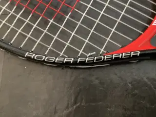 2 WILSON ‘ROGER FEDERER’ junior tennisketchere