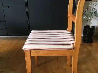 Spisestole 6 stk. i fyr olie lak Ok og ikke løse i